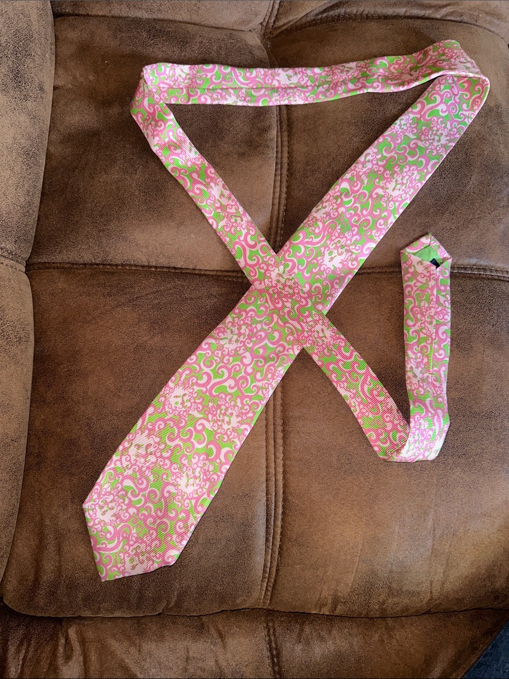 Lilly Pulitzer 100% Silk Tie Pink Green Tropical Paisley Print